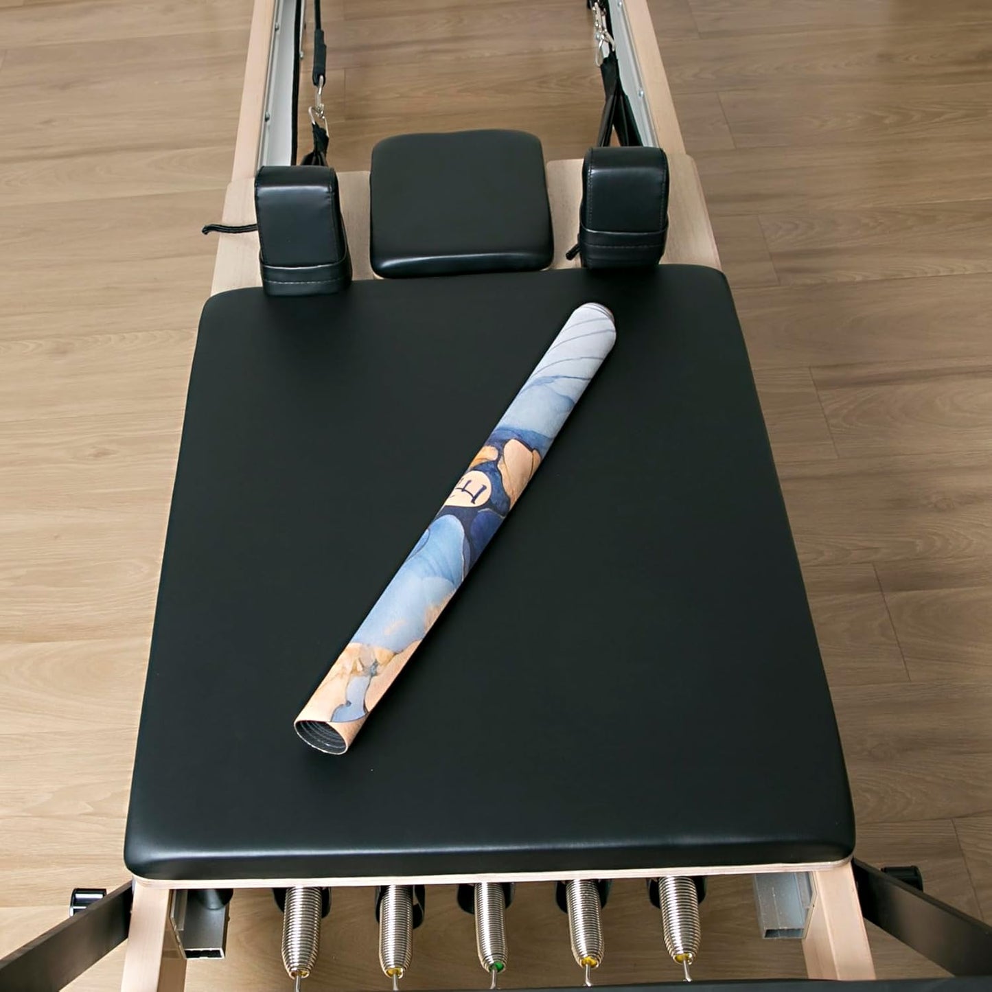 Pilates Reformer Mat Towel with Shoulders, Pilates Reformer Cover with Great Grip, Easy to Wash Light Weight Portable